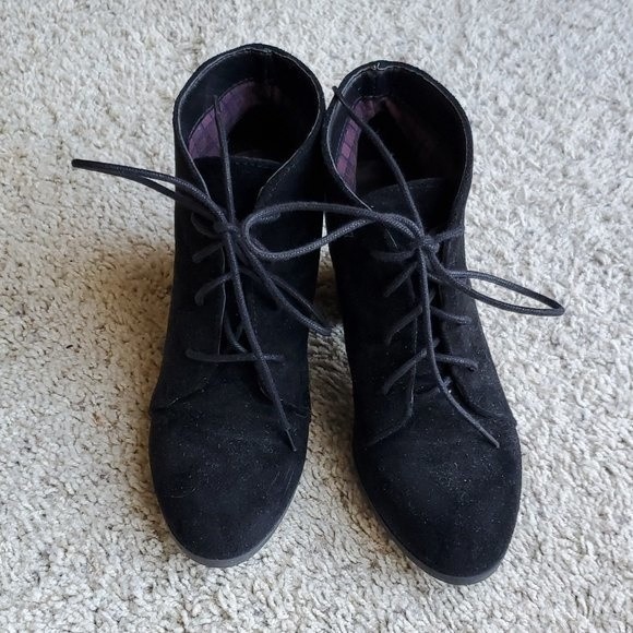 Madden Girl Torch Faux Suede Boots Black Fabric 3" Wrapped Heels Size 7 - Picture 3 of 7